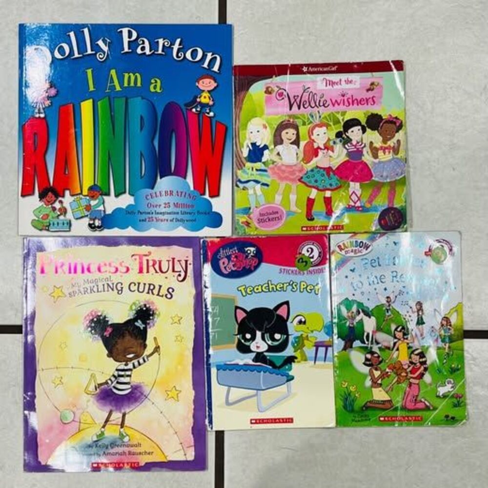 Bundle of 5 Girly Books Reading Level 2 (ish)